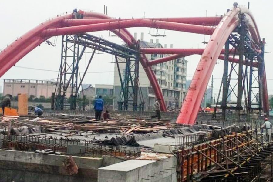 Cestovni most Tashan koji prelazi rijeku Xinlai, okrug Laian, provincija Anhui